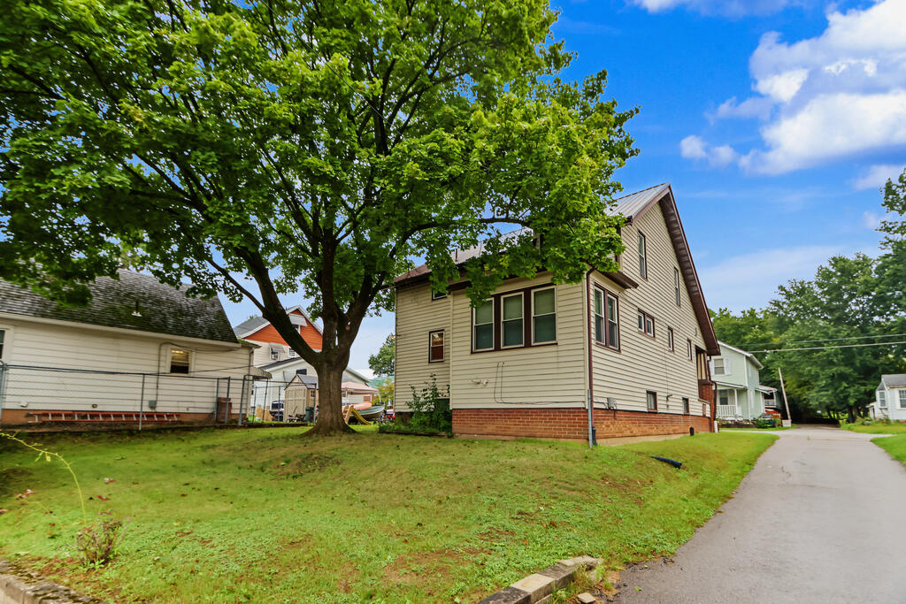 170 Westwood Avenue, Mansfield, Ohio 44906, 3 Bedrooms Bedrooms, ,1 BathroomBathrooms,Residential,For Sale,Westwood Avenue,20100911 170 Westwood Avenue, Mansfield, Ohio 44906, 3 Bedrooms Bedrooms, ,1 BathroomBathrooms,Residential,For Sale,Westwood Avenue,20100911