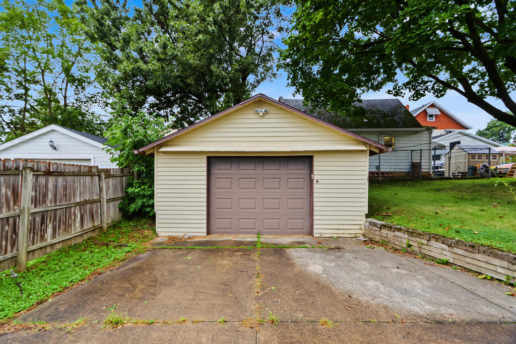 170 Westwood Avenue, Mansfield, Ohio 44906, 3 Bedrooms Bedrooms, ,1 BathroomBathrooms,Residential,For Sale,Westwood Avenue,20100911 170 Westwood Avenue, Mansfield, Ohio 44906, 3 Bedrooms Bedrooms, ,1 BathroomBathrooms,Residential,For Sale,Westwood Avenue,20100911