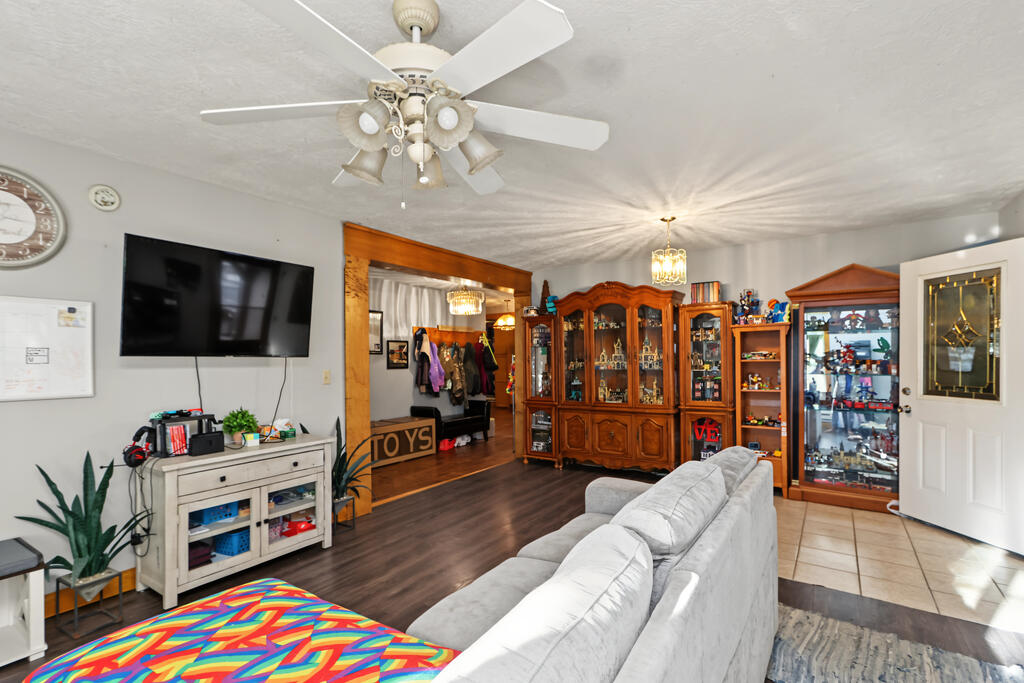 1976 Farmdale Road, Mansfield, Ohio 44905, 4 Bedroom Bedrooms, 0 ,2 BathroomBathrooms,Residential,For Sale,Farmdale Road,0,20100947 1976 Farmdale Road, Mansfield, Ohio 44905, 4 Bedroom Bedrooms, 0 ,2 BathroomBathrooms,Residential,For Sale,Farmdale Road,0,20100947