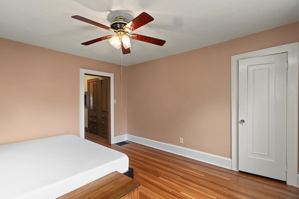 605 Scholl Road, Mansfield, Ohio 44907, 4 Bedrooms Bedrooms, ,1 BathroomBathrooms,Residential,For Sale,Scholl Road,20100964 605 Scholl Road, Mansfield, Ohio 44907, 4 Bedrooms Bedrooms, ,1 BathroomBathrooms,Residential,For Sale,Scholl Road,20100964