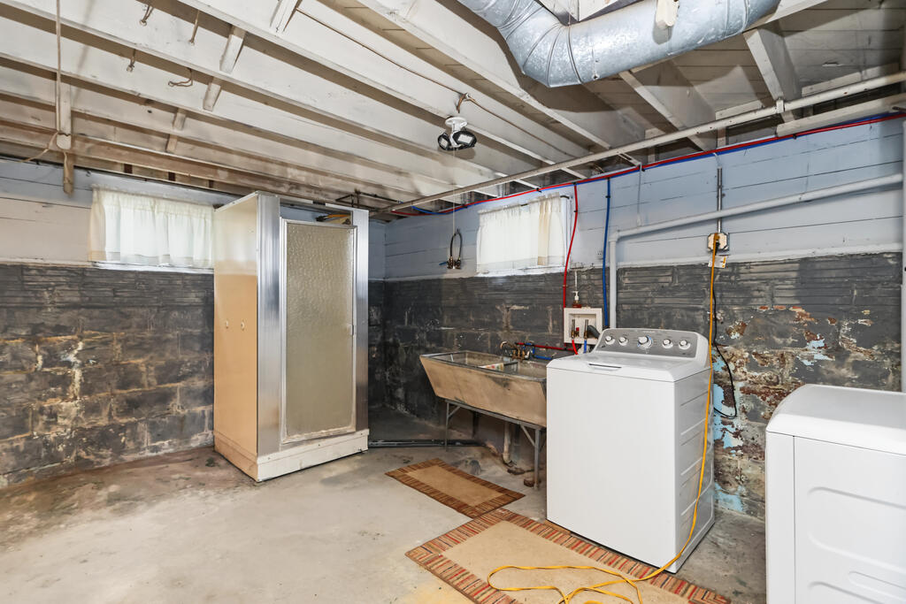 605 Scholl Road, Mansfield, Ohio 44907, 4 Bedrooms Bedrooms, ,1 BathroomBathrooms,Residential,For Sale,Scholl Road,20100964 605 Scholl Road, Mansfield, Ohio 44907, 4 Bedrooms Bedrooms, ,1 BathroomBathrooms,Residential,For Sale,Scholl Road,20100964