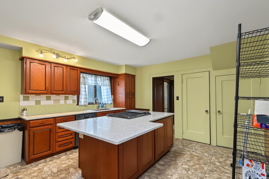 605 Scholl Road, Mansfield, Ohio 44907, 4 Bedrooms Bedrooms, ,1 BathroomBathrooms,Residential,For Sale,Scholl Road,20100964 605 Scholl Road, Mansfield, Ohio 44907, 4 Bedrooms Bedrooms, ,1 BathroomBathrooms,Residential,For Sale,Scholl Road,20100964