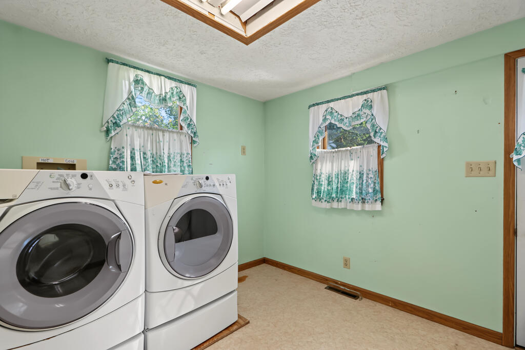 47 Sharon Street, Shelby, Ohio 44875, 2 Bedroom Bedrooms, 0 ,1 BathroomBathrooms,Residential,For Sale,Sharon Street,0,20100993 47 Sharon Street, Shelby, Ohio 44875, 2 Bedroom Bedrooms, 0 ,1 BathroomBathrooms,Residential,For Sale,Sharon Street,0,20100993