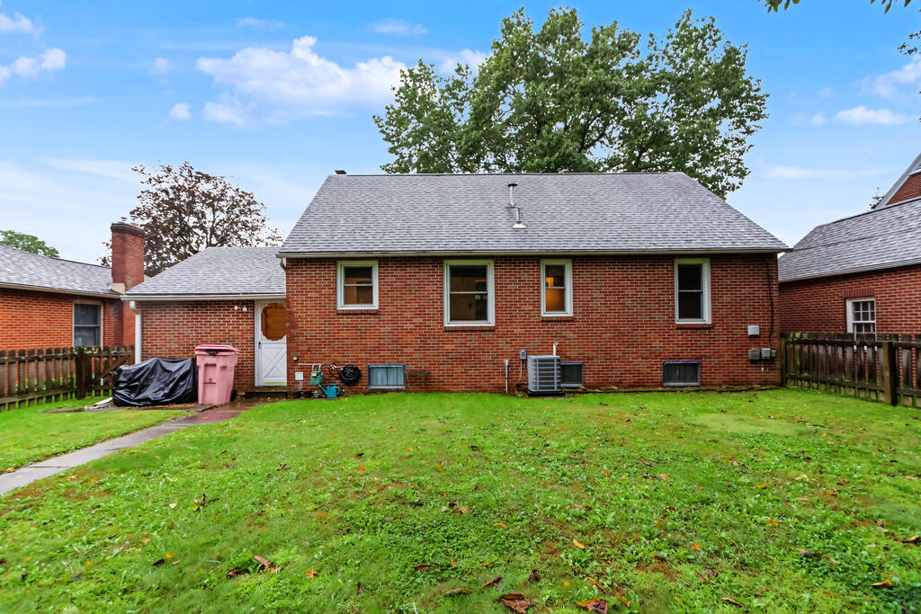 662 Courtright Boulevard, Mansfield, Ohio 44907, 3 Bedroom Bedrooms, 0 ,1 BathroomBathrooms,Residential,For Sale,Courtright Boulevard,0,20101030 662 Courtright Boulevard, Mansfield, Ohio 44907, 3 Bedroom Bedrooms, 0 ,1 BathroomBathrooms,Residential,For Sale,Courtright Boulevard,0,20101030