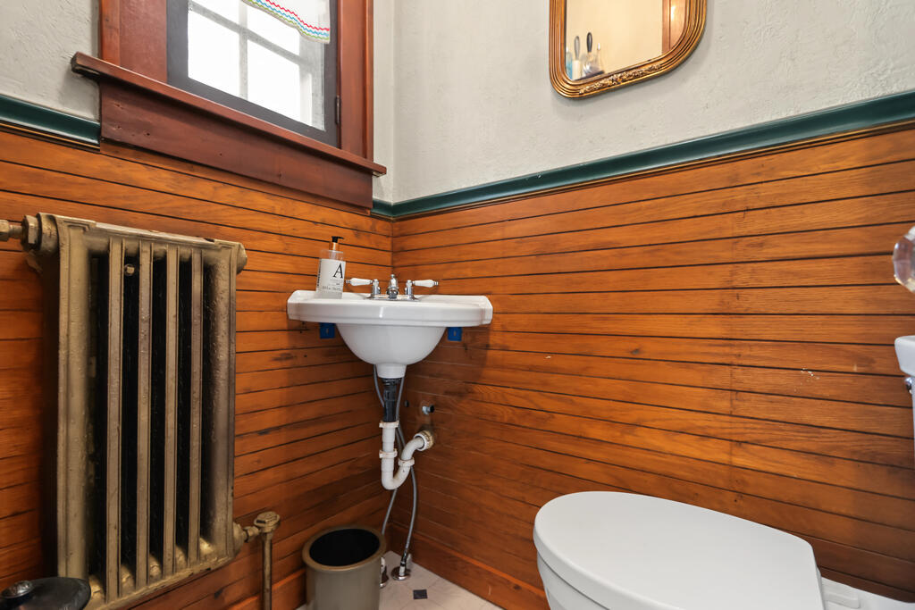 522 West Walnut Street, Ashland, Ohio 44805, 6 Bedroom Bedrooms, 0 ,2 BathroomBathrooms,Residential,For Sale,West Walnut Street,0,20101101 522 West Walnut Street, Ashland, Ohio 44805, 6 Bedroom Bedrooms, 0 ,2 BathroomBathrooms,Residential,For Sale,West Walnut Street,0,20101101