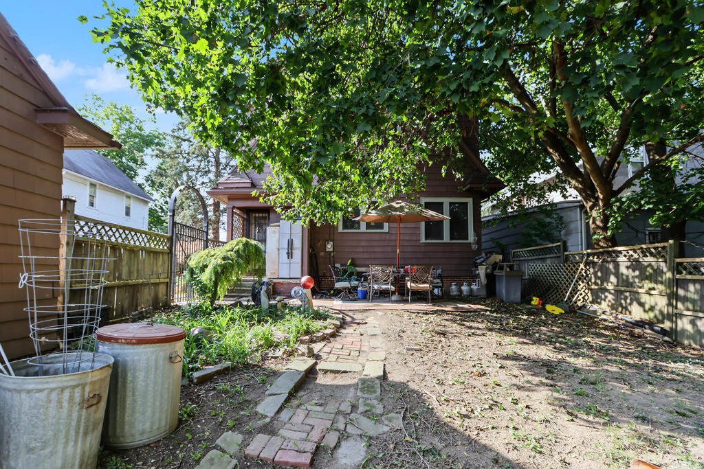 522 West Walnut Street, Ashland, Ohio 44805, 6 Bedroom Bedrooms, 0 ,2 BathroomBathrooms,Residential,For Sale,West Walnut Street,0,20101101 522 West Walnut Street, Ashland, Ohio 44805, 6 Bedroom Bedrooms, 0 ,2 BathroomBathrooms,Residential,For Sale,West Walnut Street,0,20101101