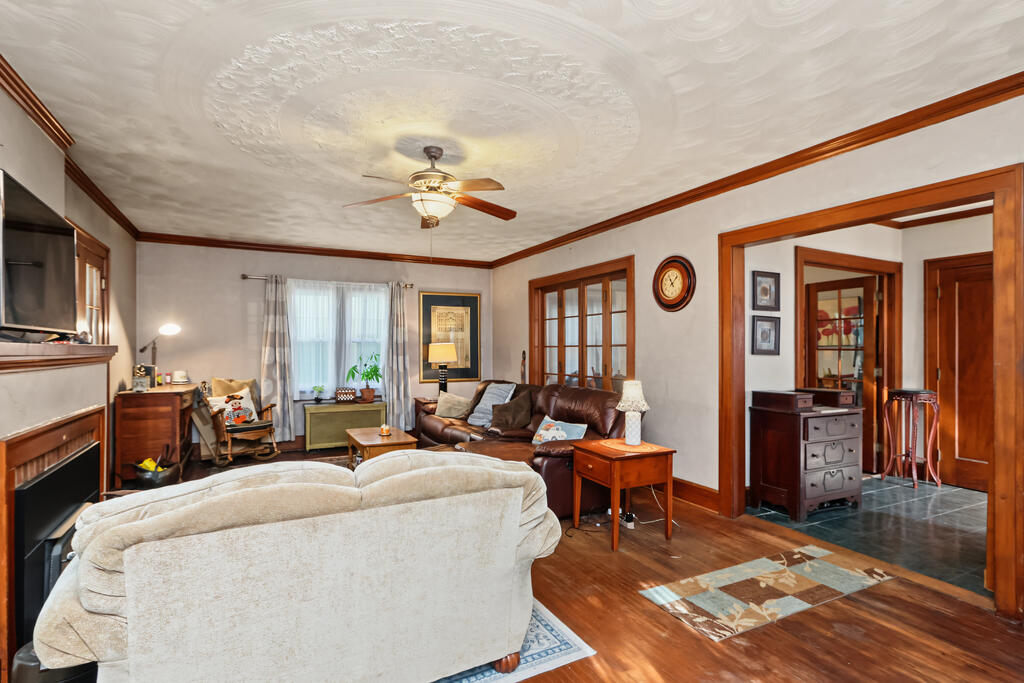 522 West Walnut Street, Ashland, Ohio 44805, 6 Bedroom Bedrooms, 0 ,2 BathroomBathrooms,Residential,For Sale,West Walnut Street,0,20101101 522 West Walnut Street, Ashland, Ohio 44805, 6 Bedroom Bedrooms, 0 ,2 BathroomBathrooms,Residential,For Sale,West Walnut Street,0,20101101
