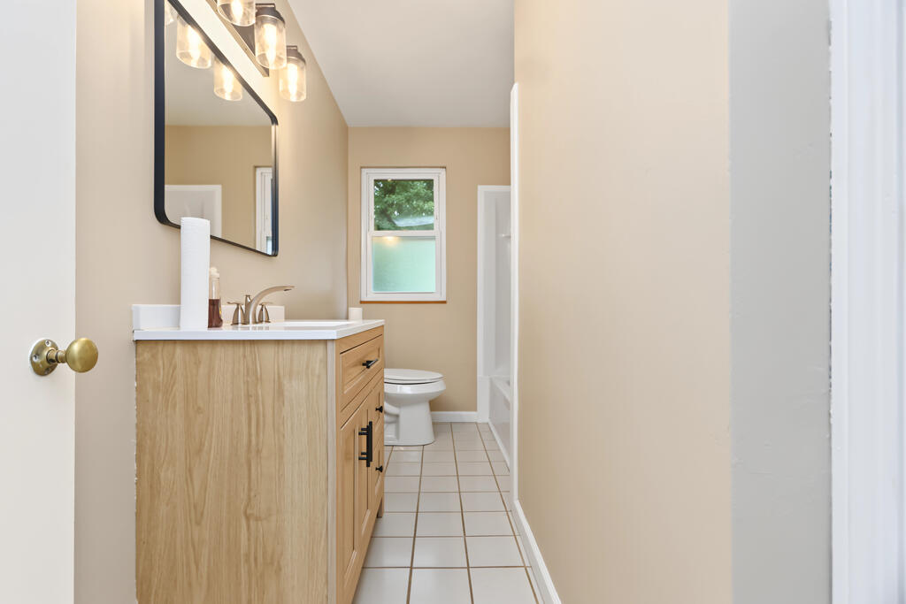 559 Portland Way S, Galion, Ohio 44833, 2 Bedroom Bedrooms, 0 ,2 BathroomBathrooms,Residential,For Sale,Portland Way S,0,20101138