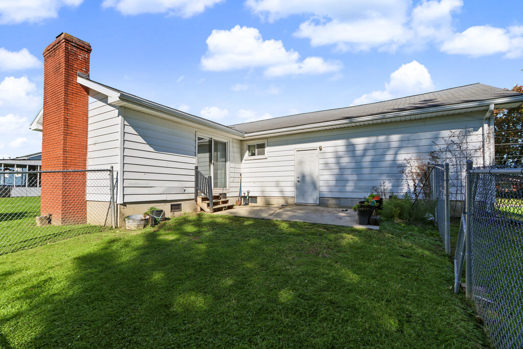 112 West Thrush Avenue, Crestline, Ohio 44827, 2 Bedroom Bedrooms, 0 ,1 BathroomBathrooms,Residential,For Sale,West Thrush Avenue,0,20101237
