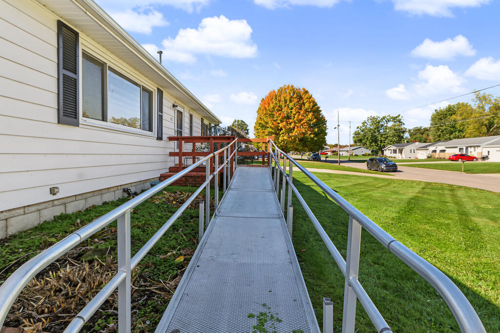 112 West Thrush Avenue, Crestline, Ohio 44827, 2 Bedroom Bedrooms, 0 ,1 BathroomBathrooms,Residential,For Sale,West Thrush Avenue,0,20101237