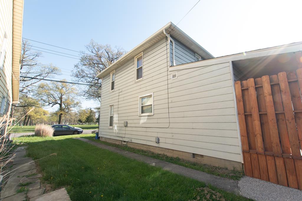 231 W Fairground St, Marion, Ohio 43302, 3 Bedrooms Bedrooms, ,2 BathroomsBathrooms,Residential,For Sale,Fairground St,9060854