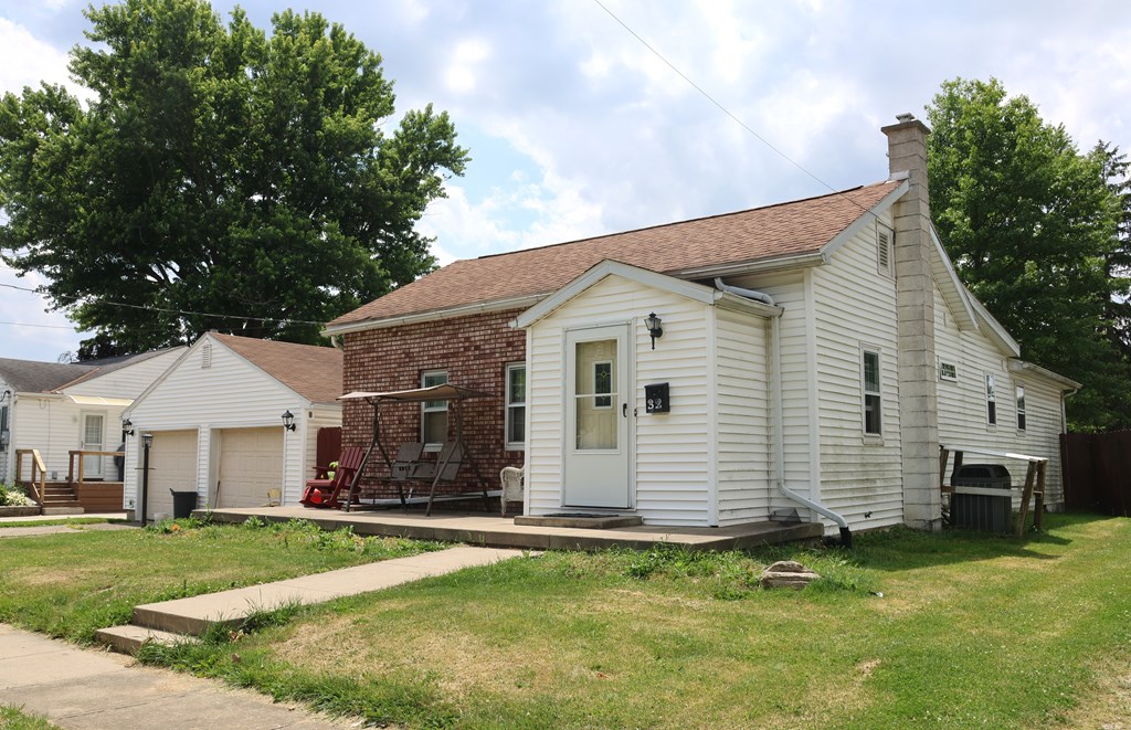 32 Clark Avenue, Shelby, Ohio 44875, 3 Bedrooms Bedrooms, ,1 BathroomBathrooms,Residential,For Sale,Clark Avenue,9061004