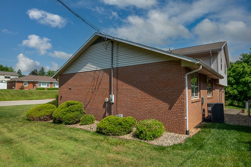 432 Abbeyfeale Rd., Mansfield, Ohio 44907, 4 Bedrooms Bedrooms, ,2 BathroomsBathrooms,Residential,For Sale,Abbeyfeale Rd.,9061025