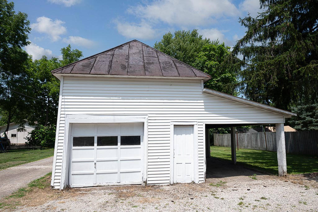 640 Grove Avenue, Galion, Ohio 44833, 4 Bedrooms Bedrooms, ,2 BathroomsBathrooms,Residential,For Sale,Grove Avenue,9061320