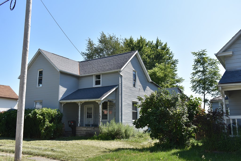 1018 Maple St, Bucyrus, Ohio 44820, 3 Bedrooms Bedrooms, ,2 BathroomsBathrooms,Residential,For Sale,Maple St,9061365