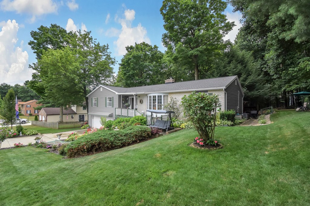 1235 Canteberry Lane, Mansfield, Ohio 44906, 4 Bedrooms Bedrooms, ,3 BathroomsBathrooms,Residential,For Sale,Canteberry Lane,9061480