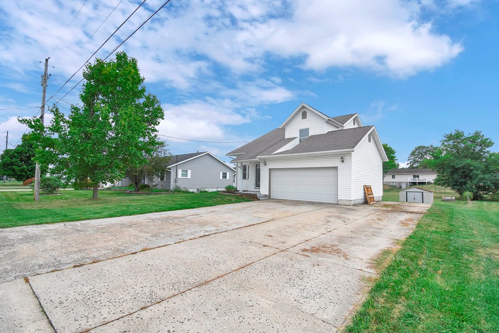 1755 Spring Village Lane, Ontario, Ohio 44906, 3 Bedrooms Bedrooms, ,3 BathroomsBathrooms,Residential,For Sale,Spring Village Lane,9061828