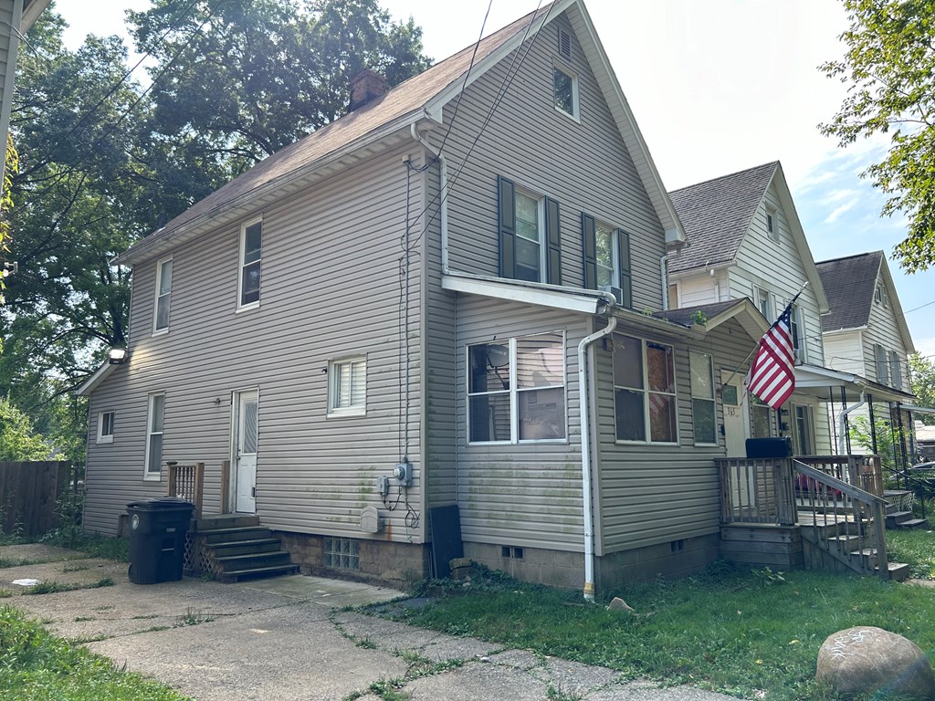 365 Windsor St, Akron, Ohio 44306, 3 Bedrooms Bedrooms, ,1 BathroomBathrooms,Residential,For Sale,Windsor St,9061833