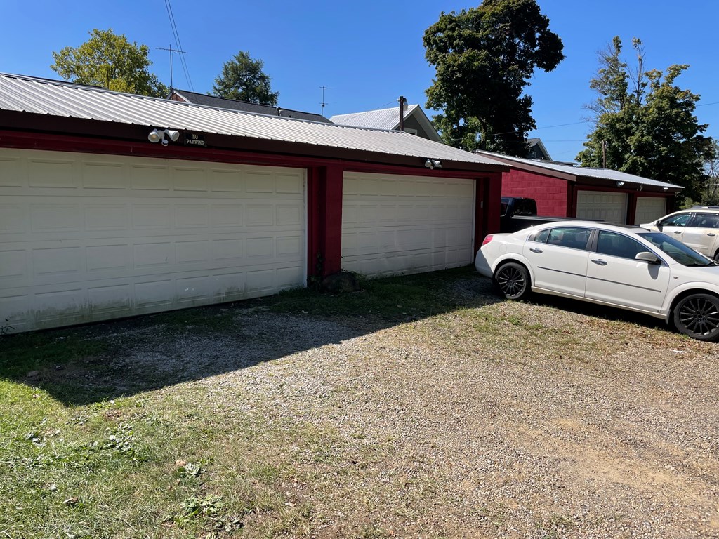 746 -748 W Fourth Street, Mansfield, Ohio 44906, 8 Bedrooms Bedrooms, ,Residential Income,For Sale,-748 W Fourth Street,9061915