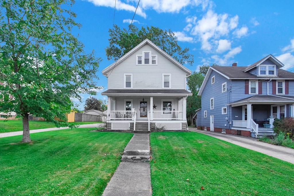 563 Maple St, Mansfield, Ohio 44906, 4 Bedrooms Bedrooms, ,1 BathroomBathrooms,Residential,For Sale,Maple St,9064182