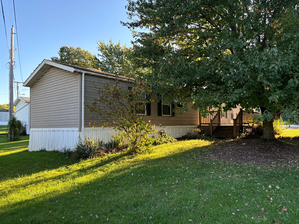 27 Ledgewood Dr., Mansfield, Ohio 44905, 3 Bedrooms Bedrooms, ,2 BathroomsBathrooms,Residential,For Sale,Ledgewood Dr.,9064199