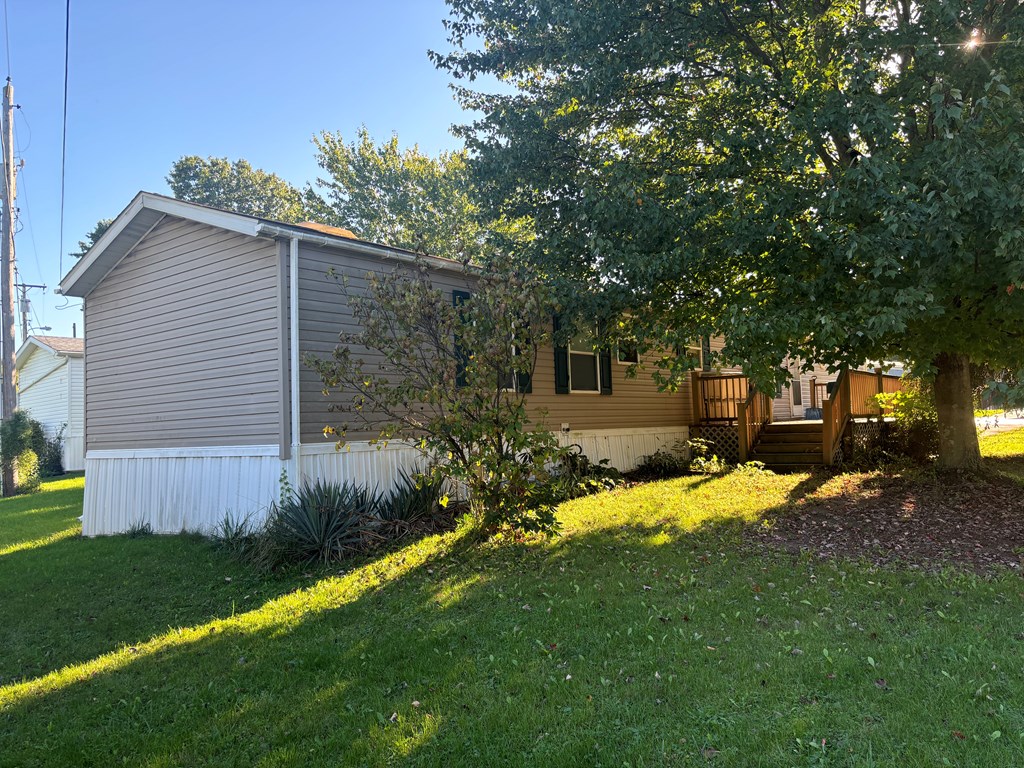 27 Ledgewood Dr., Mansfield, Ohio 44905, 3 Bedrooms Bedrooms, ,2 BathroomsBathrooms,Residential,For Sale,Ledgewood Dr.,9064199