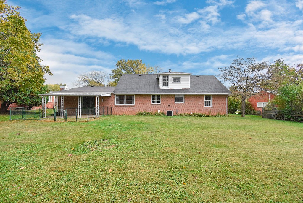 1116 Burkwood Road, Mansfield, Ohio 44907, 4 Bedrooms Bedrooms, ,2 BathroomsBathrooms,Residential,For Sale,Burkwood Road,9064243