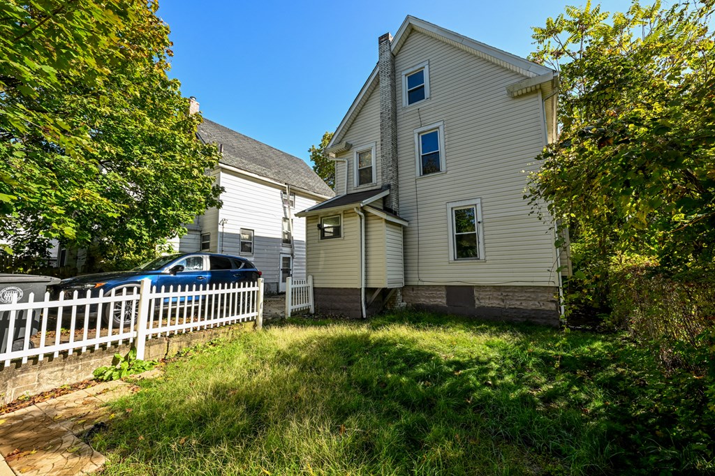 1362 Getz Street, Akron, Ohio 44301, 5 Bedrooms Bedrooms, ,1 BathroomBathrooms,Residential,For Sale,Getz Street,9064331