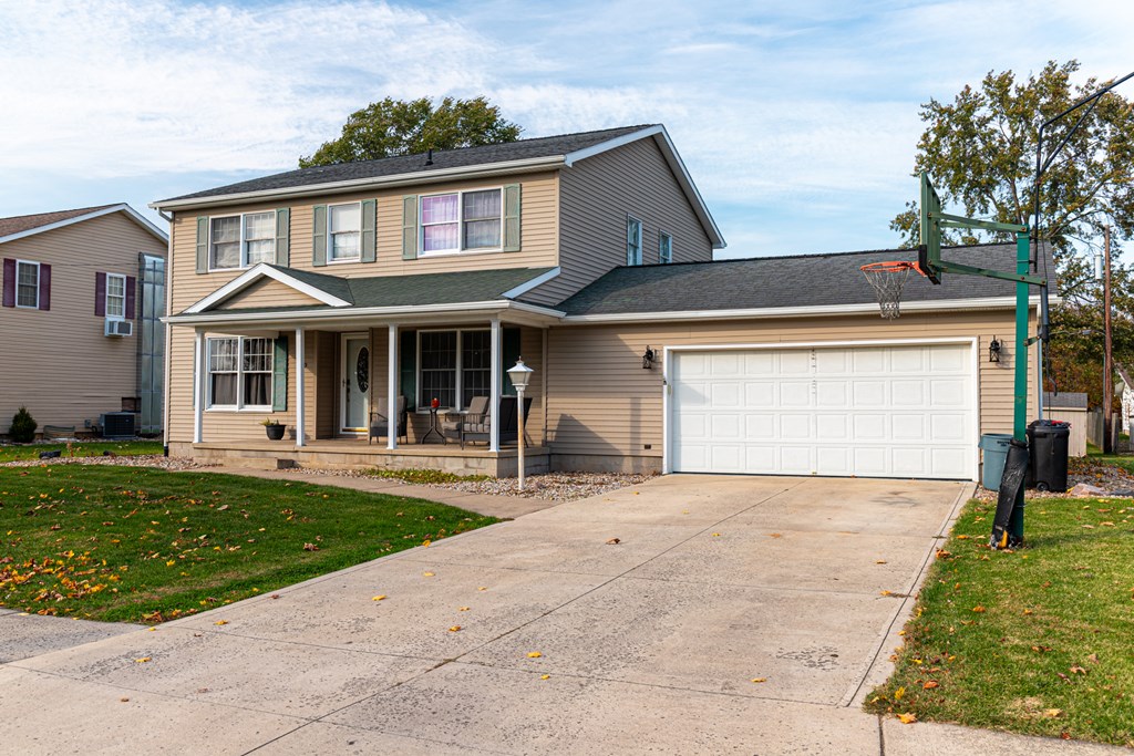 570 Butte Street, Willard, Ohio 44890, 4 Bedrooms Bedrooms, ,2 BathroomsBathrooms,Residential,For Sale,Butte Street,9064401