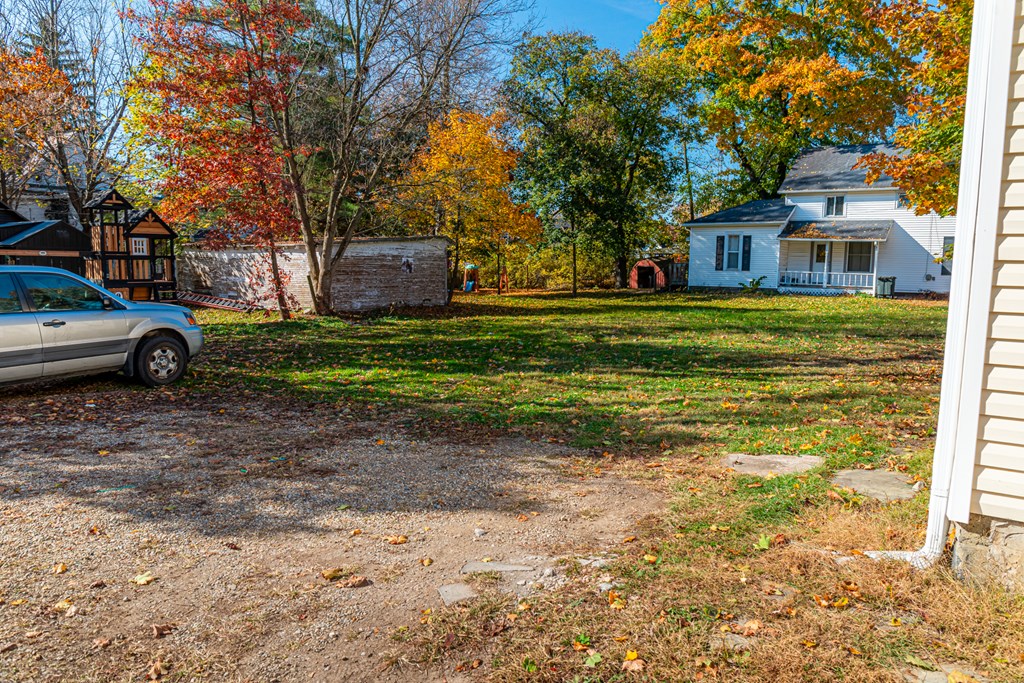 206 Coshocton Avenue, Mount Vernon, Ohio 43050, 6 Bedrooms Bedrooms, ,Residential Income,For Sale,Coshocton Avenue,9065450