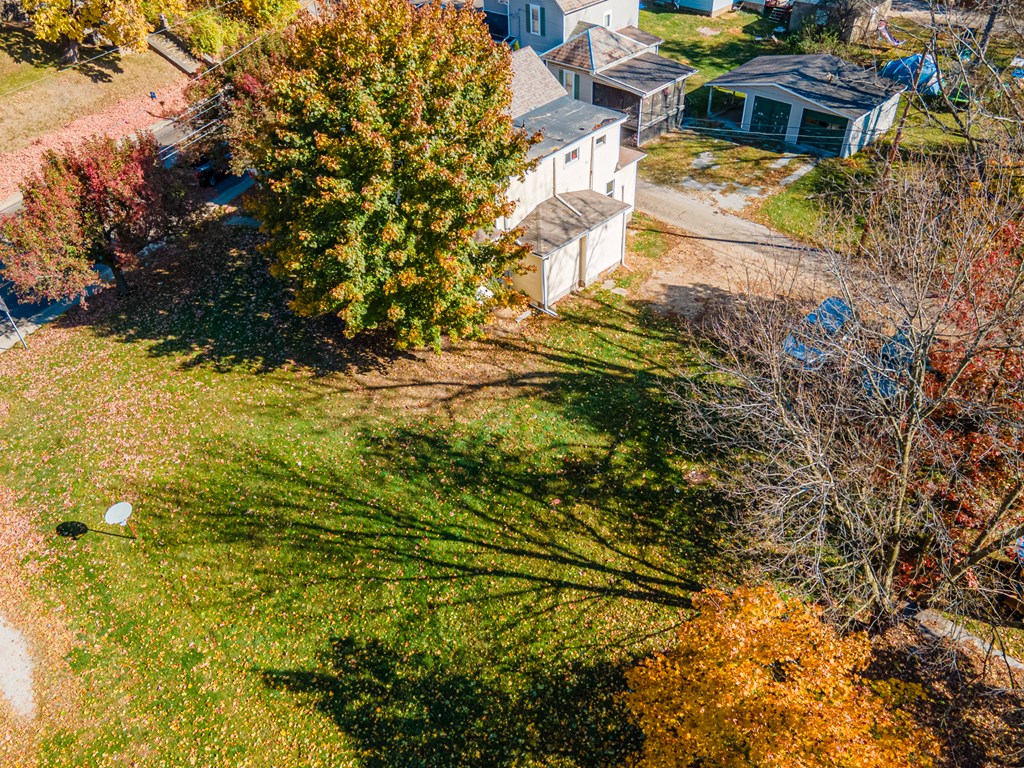 206 Coshocton Avenue, Mount Vernon, Ohio 43050, 6 Bedrooms Bedrooms, ,Residential Income,For Sale,Coshocton Avenue,9065450