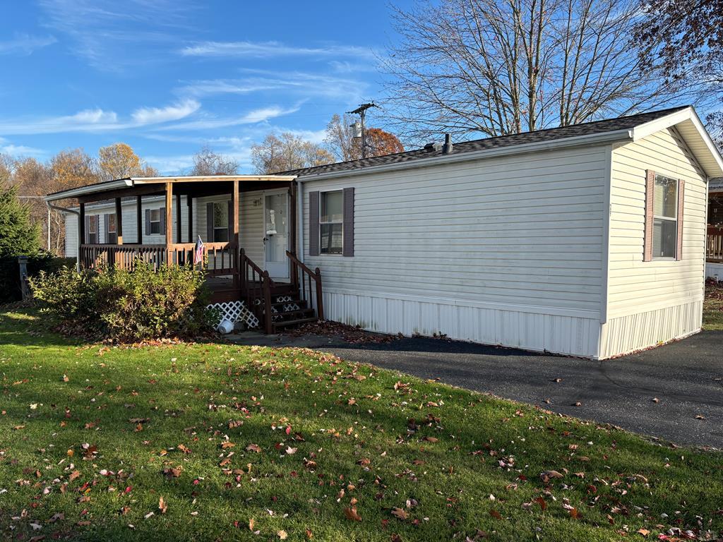 29 Ledgewood Dr., Mansfield, Ohio 44905, 3 Bedrooms Bedrooms, ,2 BathroomsBathrooms,Residential,For Sale,Ledgewood Dr.,9065487