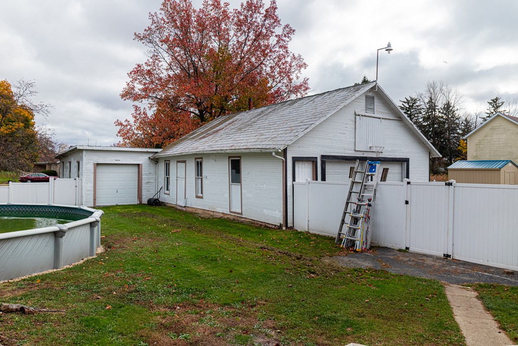 604 S Main Street, Clyde, Ohio 43410, 4 Bedrooms Bedrooms, ,2 BathroomsBathrooms,Residential,For Sale,Main Street,9065513