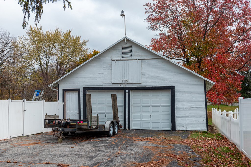 604 S Main Street, Clyde, Ohio 43410, 4 Bedrooms Bedrooms, ,2 BathroomsBathrooms,Residential,For Sale,Main Street,9065513