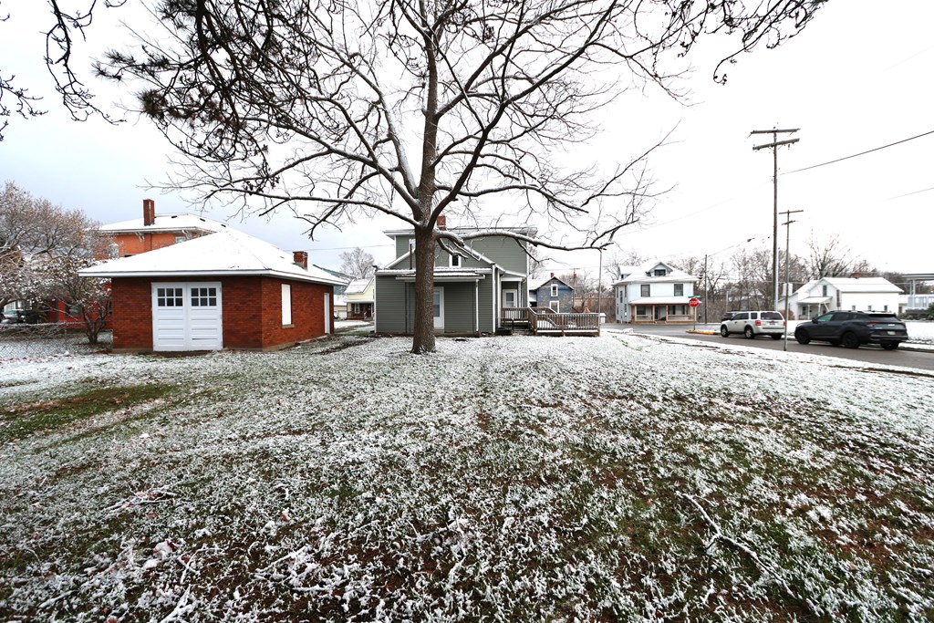 803 N -803 Rear, 803 1 / 2 N Sandusky Avenue, Bucyrus, Ohio 44820, 5 Bedrooms Bedrooms, ,Residential Income,For Sale,-803 Rear, 803 1 / 2 N Sandusky Avenue,9065577