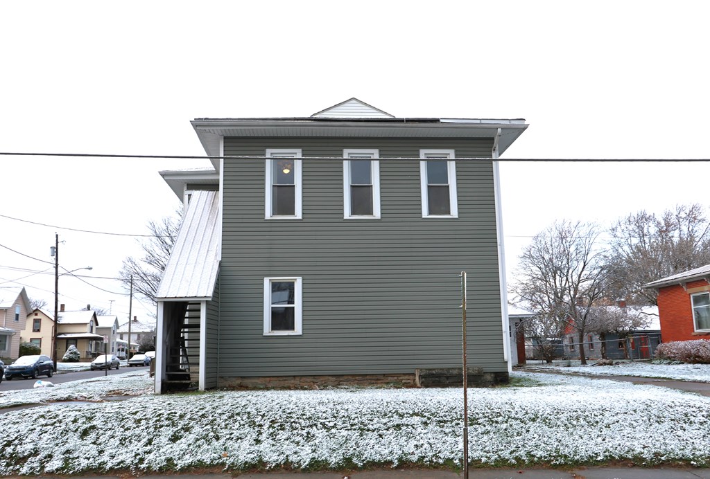 803 N -803 Rear, 803 1 / 2 N Sandusky Avenue, Bucyrus, Ohio 44820, 5 Bedrooms Bedrooms, ,Residential Income,For Sale,-803 Rear, 803 1 / 2 N Sandusky Avenue,9065577