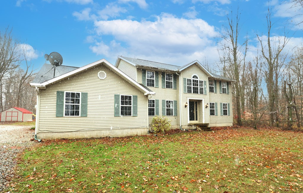 3895 Chatfield Center Road, Bloomville, Ohio 44818, 3 Bedrooms Bedrooms, ,2 BathroomsBathrooms,Residential,For Sale,Chatfield Center Road,9065587