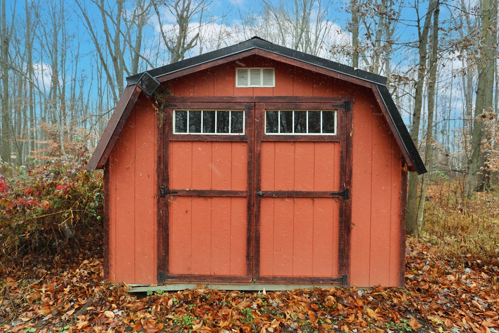 3895 Chatfield Center Road, Bloomville, Ohio 44818, 3 Bedrooms Bedrooms, ,2 BathroomsBathrooms,Residential,For Sale,Chatfield Center Road,9065587