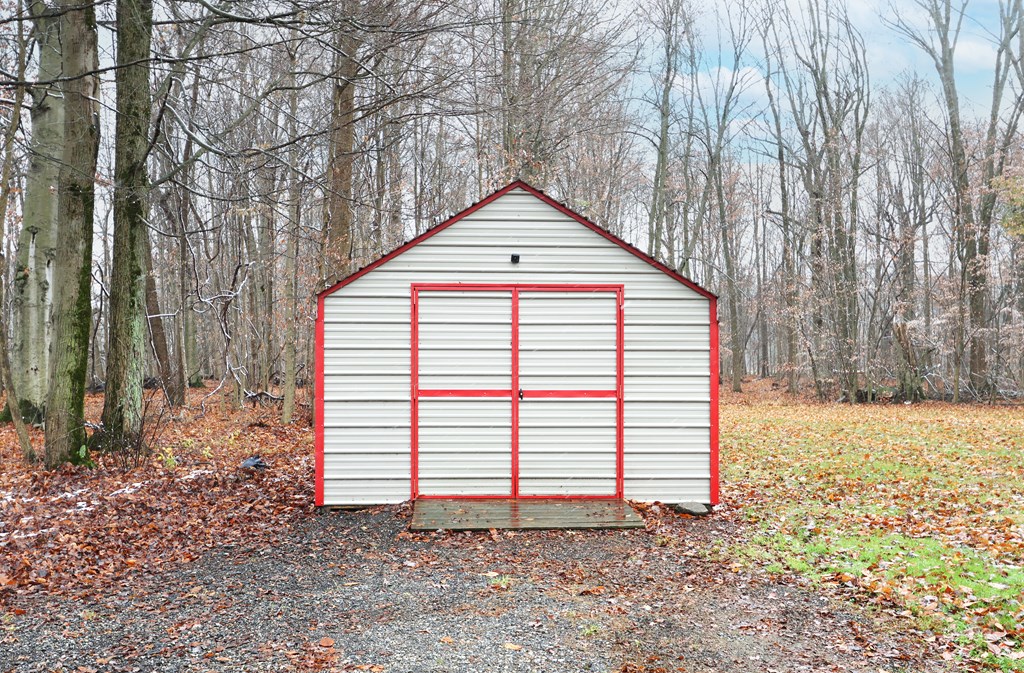 3895 Chatfield Center Road, Bloomville, Ohio 44818, 3 Bedrooms Bedrooms, ,2 BathroomsBathrooms,Residential,For Sale,Chatfield Center Road,9065587