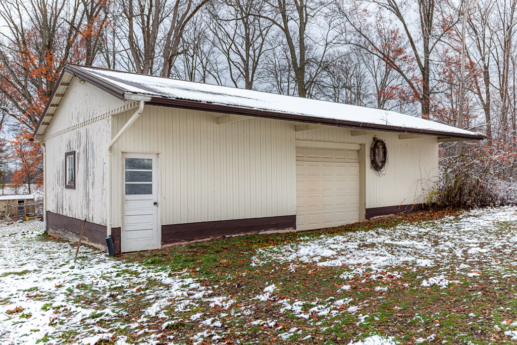 4454 Flowers Road, Mansfield, Ohio 44903, 3 Bedrooms Bedrooms, ,1 BathroomBathrooms,Residential,For Sale,Flowers Road,9065588