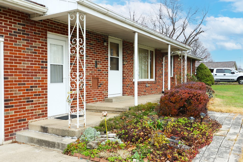 1251 E Walker Avenue, Mansfield, Ohio 44905, 3 Bedrooms Bedrooms, ,2 BathroomsBathrooms,Residential,For Sale,Walker Avenue,9065603