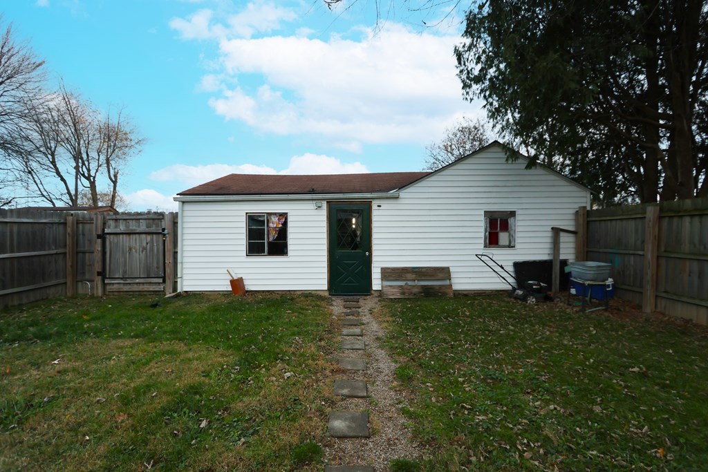 206 Bland Avenue, Bucyrus, Ohio 44820, 2 Bedrooms Bedrooms, ,1 BathroomBathrooms,Residential,For Sale,Bland Avenue,9065613