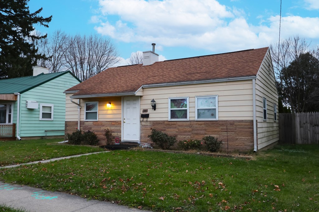 206 Bland Avenue, Bucyrus, Ohio 44820, 2 Bedrooms Bedrooms, ,1 BathroomBathrooms,Residential,For Sale,Bland Avenue,9065613