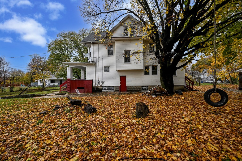 39 Fulton Street, Akron, Ohio 44305, 5 Bedrooms Bedrooms, ,2 BathroomsBathrooms,Residential,For Sale,Fulton Street,9065560