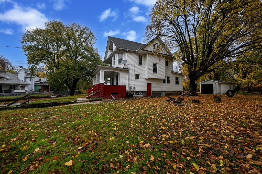 39 Fulton Street, Akron, Ohio 44305, 5 Bedrooms Bedrooms, ,2 BathroomsBathrooms,Residential,For Sale,Fulton Street,9065560