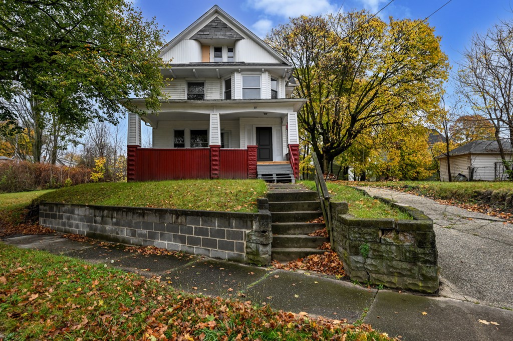 39 Fulton Street, Akron, Ohio 44305, 5 Bedrooms Bedrooms, ,2 BathroomsBathrooms,Residential,For Sale,Fulton Street,9065560