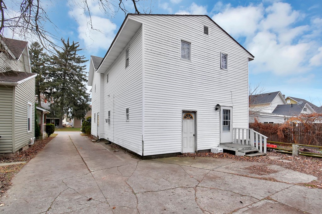 364 Blaine Avenue, Marion, Ohio 43302, 5 Bedrooms Bedrooms, ,Residential Income,For Sale,Blaine Avenue,9065641