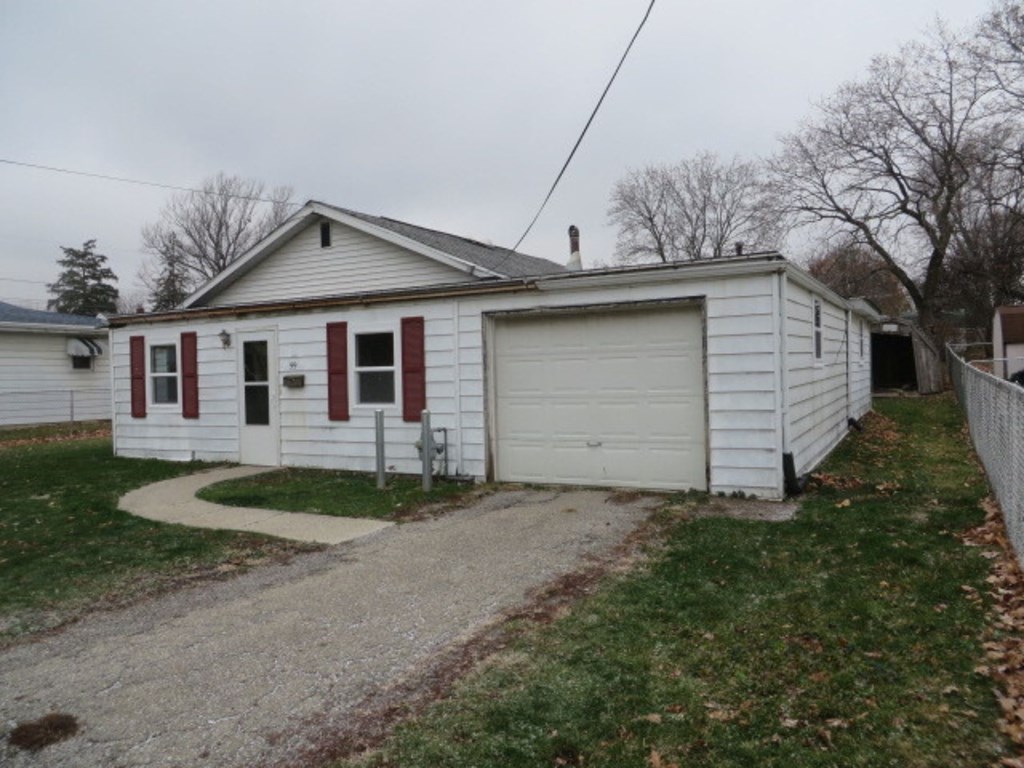 99 E Whitney Ave, Shelby, Ohio 44875, 2 Bedrooms Bedrooms, ,1 BathroomBathrooms,Residential,For Sale,Whitney Ave,9065656