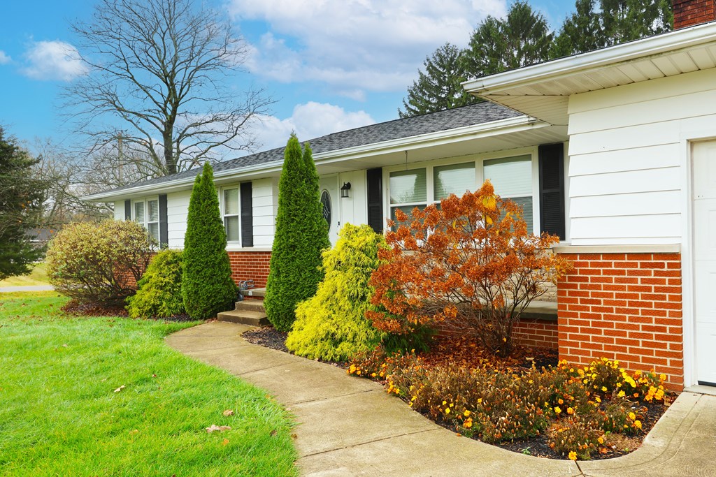 360 Avalon Dr., Mansfield, Ohio 44906, 4 Bedrooms Bedrooms, ,1 BathroomBathrooms,Residential,For Sale,Avalon Dr.,9065659