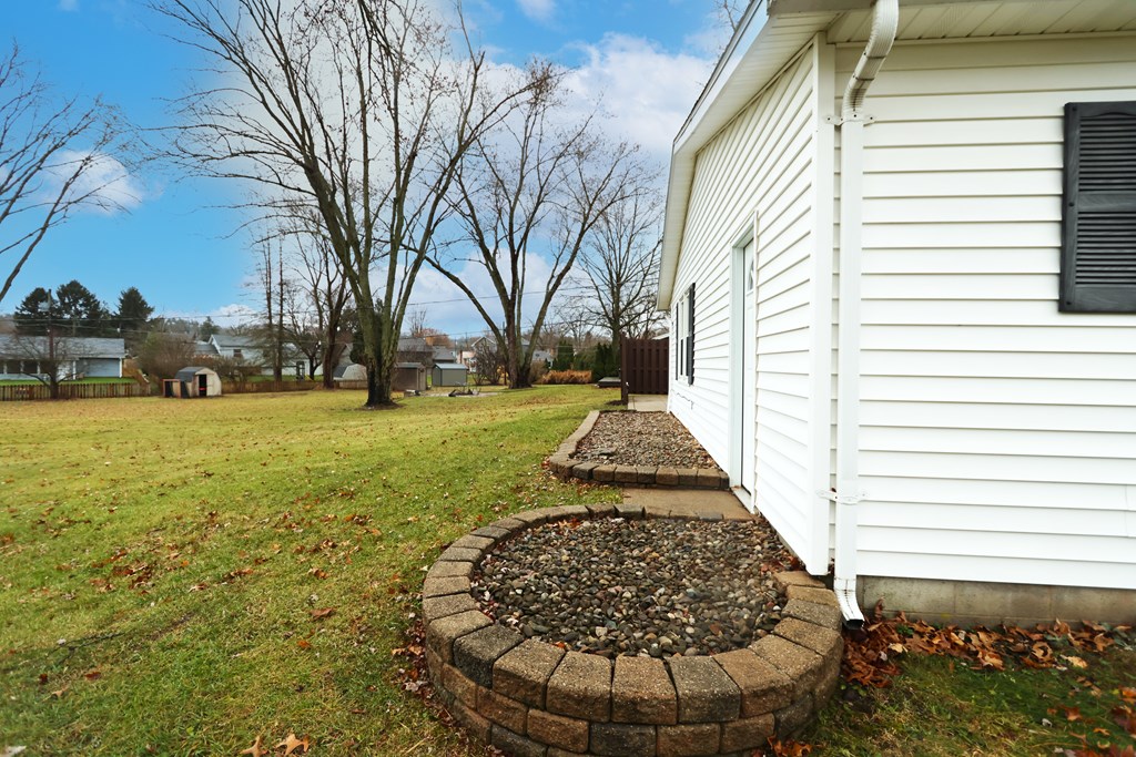 105 Darby Drive, Lexington, Ohio 44904, 3 Bedrooms Bedrooms, ,1 BathroomBathrooms,Residential,For Sale,Darby Drive,9065690